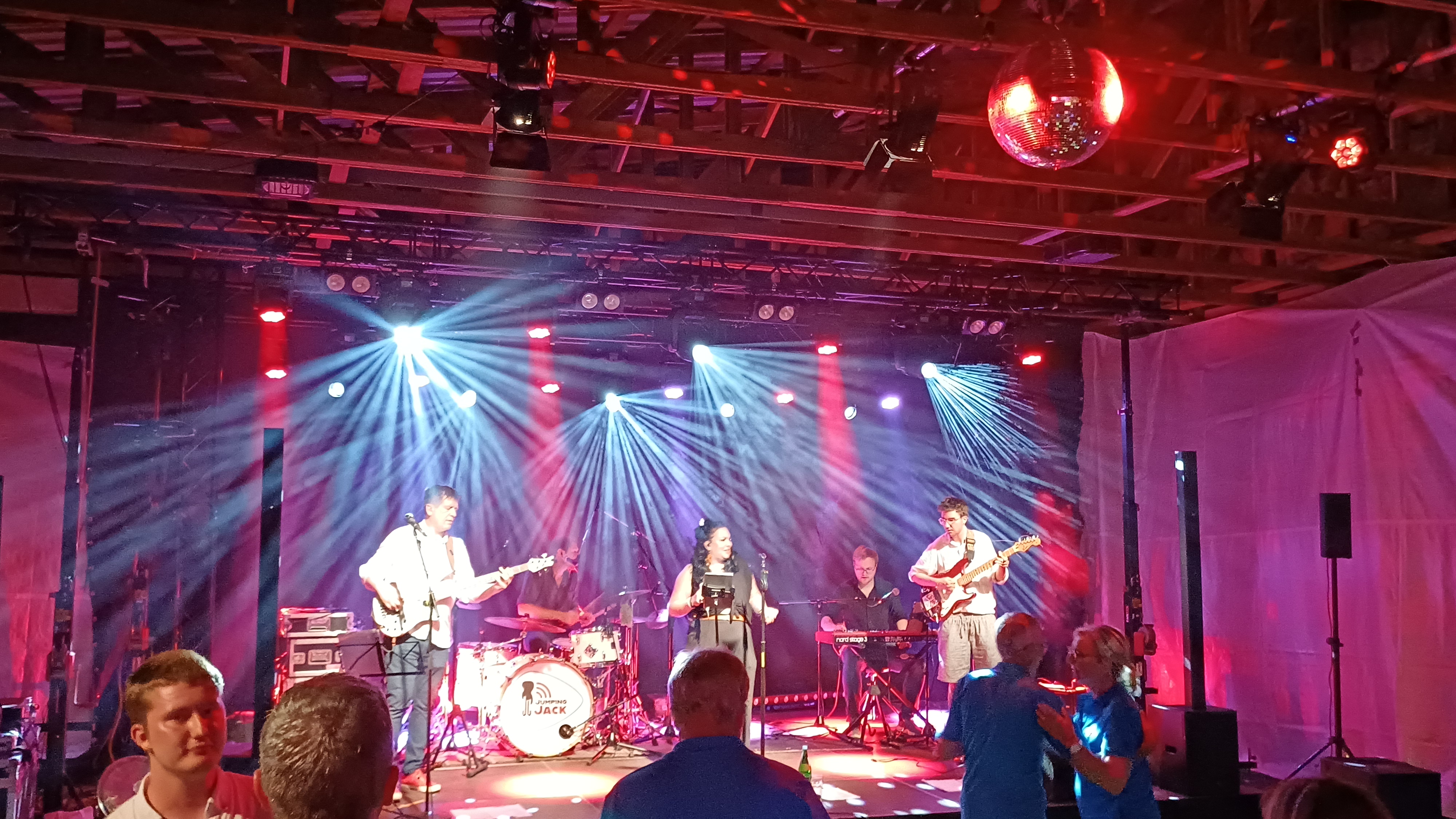 140 Band