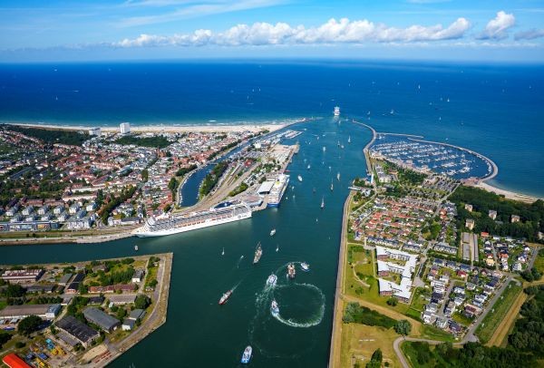 Warnemnde Ausfahrt TZRW Holger Martens 2024
